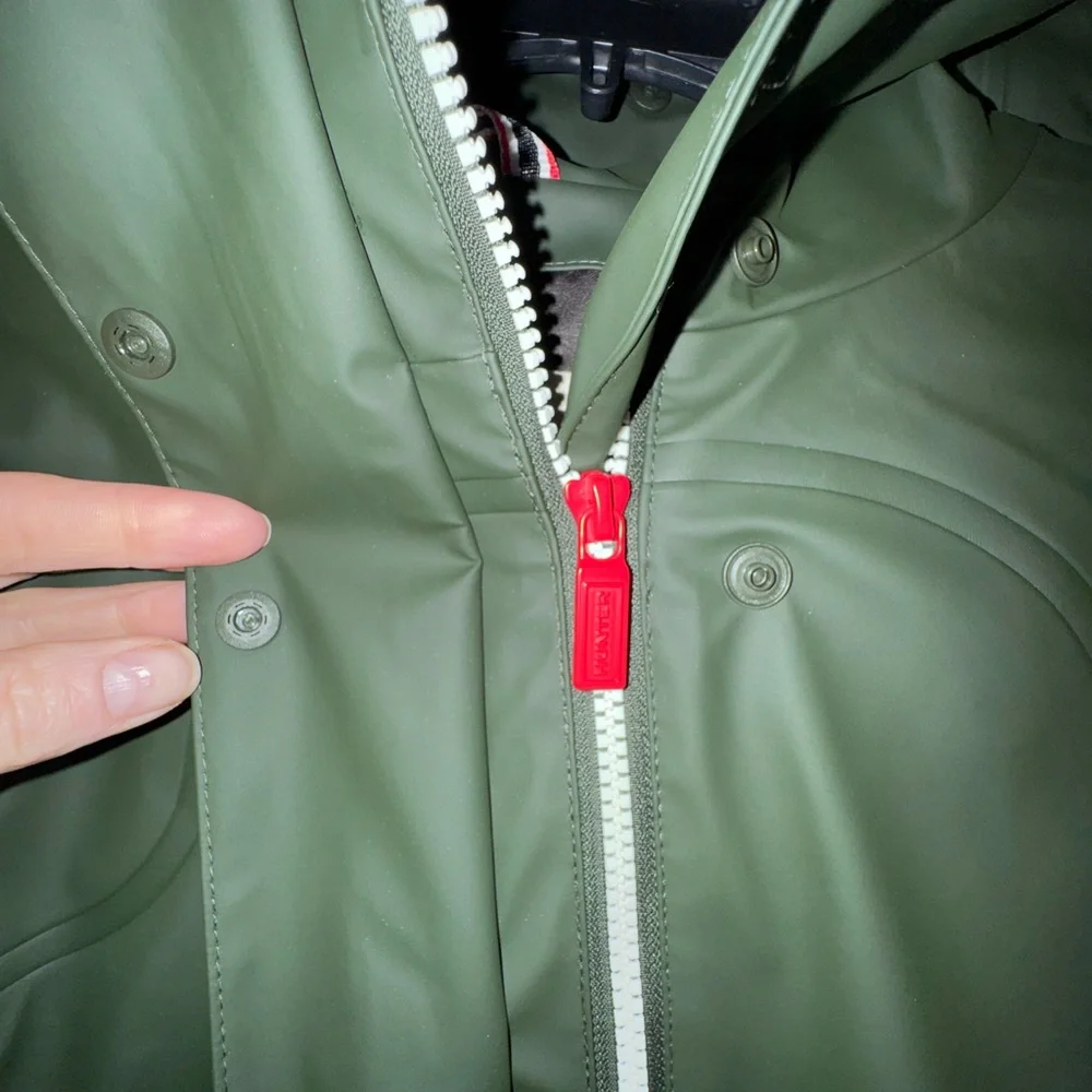 Hunter Women's Acacia Rain Coat, size small, NWT - Picture 7 of 13